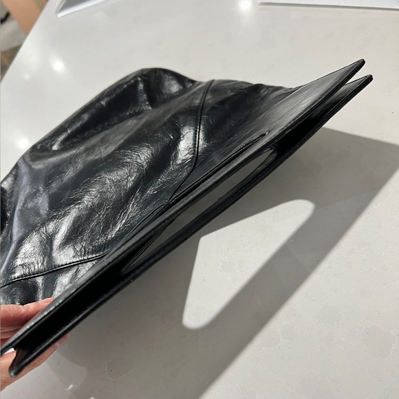 HOBO International Black Leather Handbag - Picture 3 of 11